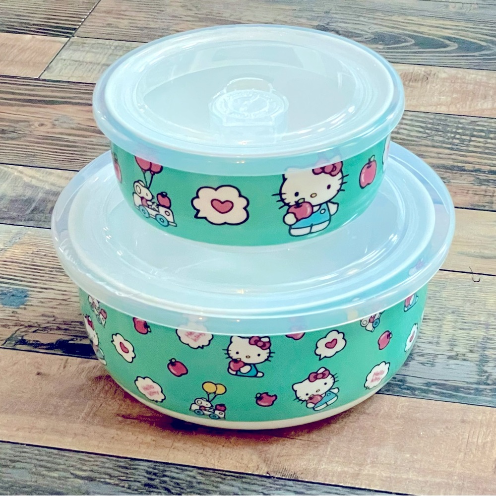 NEW Hello Kitty Tupperware Set